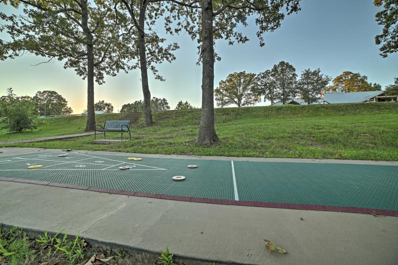 Branson Condo On Golf Course, 4 Mi To Downtown Екстериор снимка